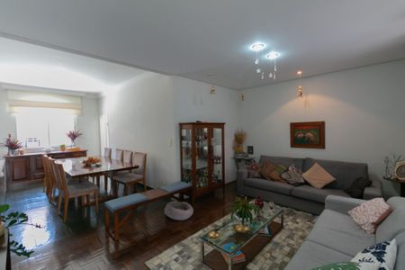 Sala de casa à venda com 3 quartos, 360m² em Santa Branca, Belo Horizonte