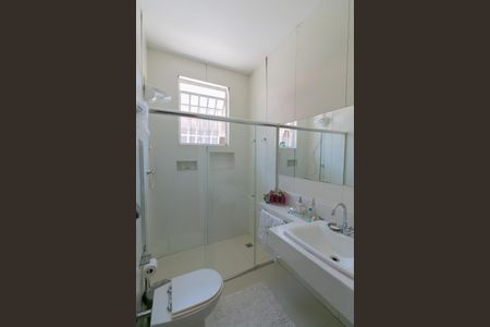 Casa à venda com 360m², 3 quartos e 4 vagasBanheiro