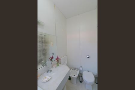 Casa à venda com 360m², 3 quartos e 4 vagasBanheiro da Suíte