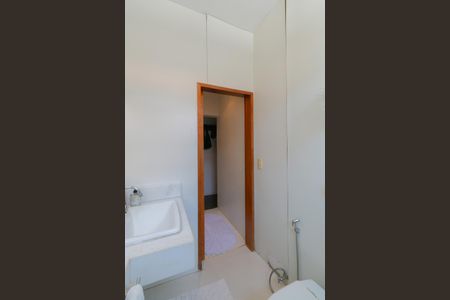 Casa à venda com 360m², 3 quartos e 4 vagasBanheiro