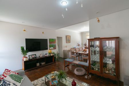 Casa à venda com 360m², 3 quartos e 4 vagasSala