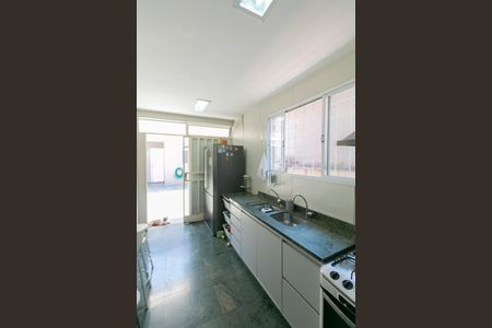 Casa à venda com 360m², 3 quartos e 4 vagasCozinha