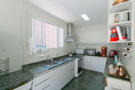 Casa à venda com 360m², 3 quartos e 4 vagasCozinha