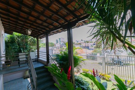 Casa à venda com 360m², 3 quartos e 4 vagasÁrea Externa