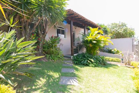 Casa à venda com 360m², 3 quartos e 4 vagasÁrea Externa