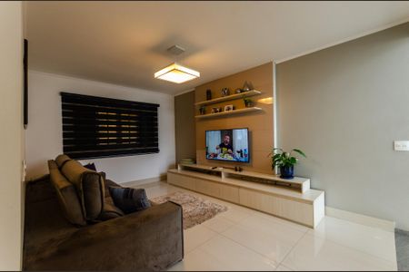 Casa à venda com 420m², 5 quartos e 4 vagasSala de TV