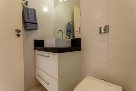 Casa à venda com 420m², 5 quartos e 4 vagasBanheiro da Suíte 1