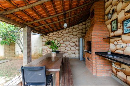 Casa à venda com 420m², 5 quartos e 4 vagasChurrasqueira