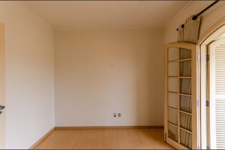 Casa à venda com 420m², 5 quartos e 4 vagasSuíte 1