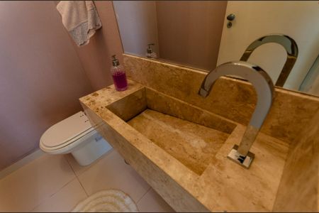 Casa à venda com 420m², 5 quartos e 4 vagasLavabo