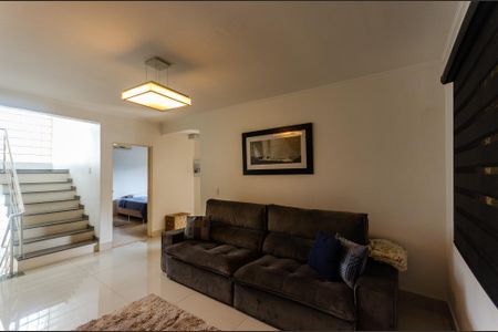 Casa à venda com 420m², 5 quartos e 4 vagasSala de TV