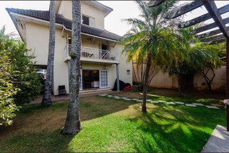 Casa à venda com 420m², 5 quartos e 4 vagasÁrea externa