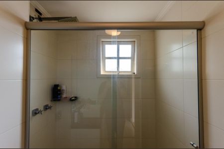 Casa à venda com 420m², 5 quartos e 4 vagasBanheiro 1