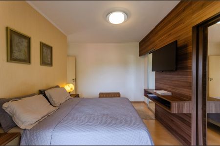 Casa à venda com 420m², 5 quartos e 4 vagasSuíte 2