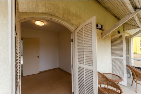 Casa à venda com 420m², 5 quartos e 4 vagasSuíte 1 - Varanda