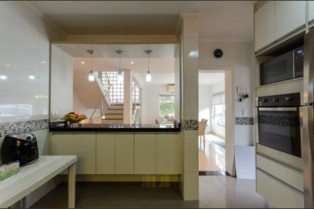 Casa à venda com 420m², 5 quartos e 4 vagasCozinha