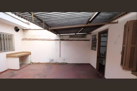 Casa à venda com 157m², 3 quartos e 10 vagasQuintal