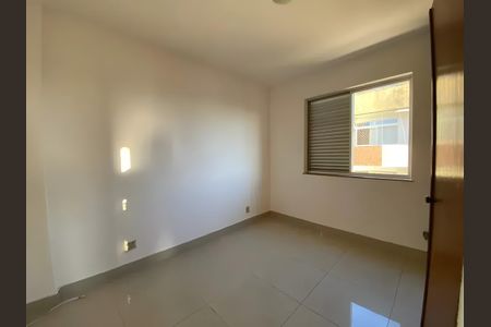 Apartamento para alugar com 145m², 4 quartos e 2 vagas Apartamento para alugar com 145m², 4 quartos e 2 vagasQuarto