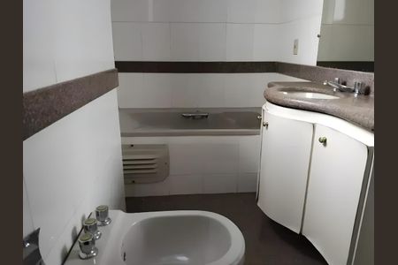 Apartamento para alugar com 145m², 4 quartos e 2 vagas Apartamento para alugar com 145m², 4 quartos e 2 vagasBanheiro