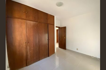 Apartamento para alugar com 145m², 4 quartos e 2 vagas Apartamento para alugar com 145m², 4 quartos e 2 vagasQuarto