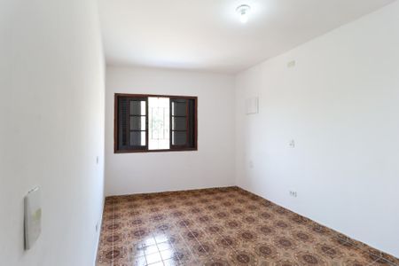 Quarto 1 de casa para alugar com 2 quartos, 175m² em Vila Nova Galvão, São Paulo