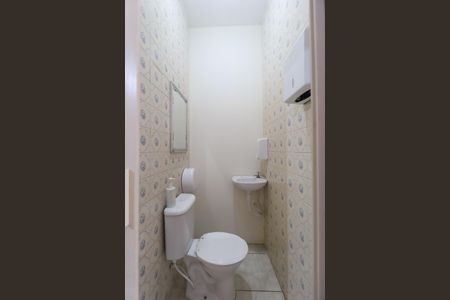 Lavabo de casa para alugar com 2 quartos, 175m² em Vila Nova Galvão, São Paulo