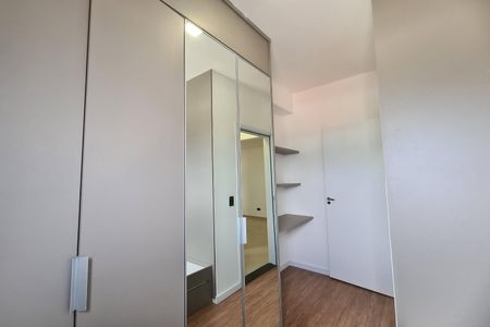 Quarto 2 de apartamento para alugar com 2 quartos, 45m² em Vila Fernandes, São Paulo