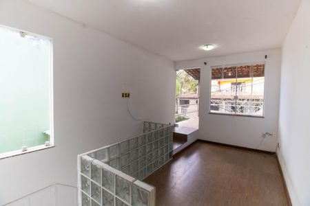 Sala de casa de condomínio para alugar com 4 quartos, 100m² em Fonseca, Niterói