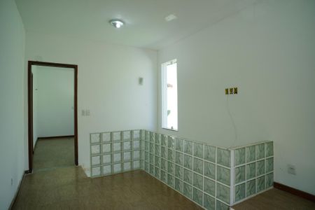 Sala de casa de condomínio para alugar com 4 quartos, 100m² em Fonseca, Niterói