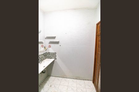 Casa de condomínio para alugar com 100m², 4 quartos e 1 vaga Casa de condomínio para alugar com 100m², 4 quartos e 1 vagaBanheiro Social