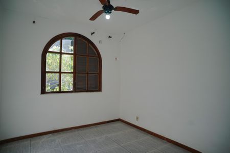 Casa de condomínio à venda com 100m², 4 quartos e 1 vaga Casa de condomínio à venda com 100m², 4 quartos e 1 vagaSuíte