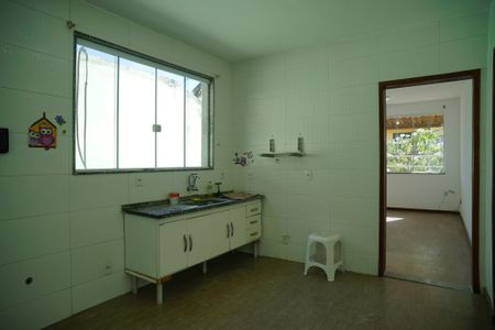Casa de condomínio à venda com 100m², 4 quartos e 1 vaga Casa de condomínio à venda com 100m², 4 quartos e 1 vagaCozinha