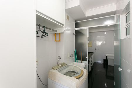 Apartamento à venda com 123m², 3 quartos e 2 vagas Apartamento à venda com 123m², 3 quartos e 2 vagasÁrea de Serviço