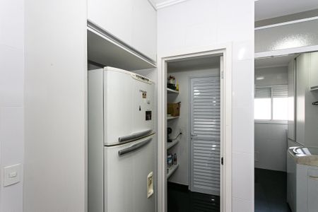 Apartamento à venda com 123m², 3 quartos e 2 vagas Apartamento à venda com 123m², 3 quartos e 2 vagasCozinha