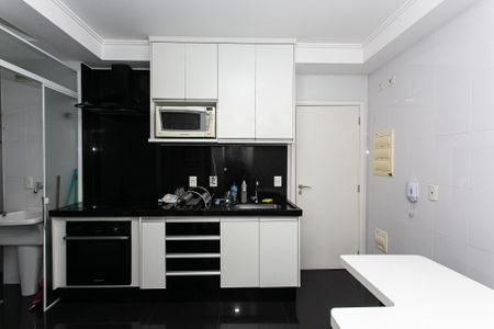 Apartamento à venda com 123m², 3 quartos e 2 vagas Apartamento à venda com 123m², 3 quartos e 2 vagasCozinha