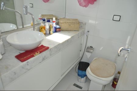 Apartamento para alugar com 68m², 2 quartos e 1 vagaBanheiro Social