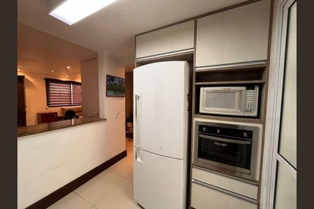 Cozinha de casa de condomínio para alugar com 4 quartos, 144m² em Sarandi, Porto Alegre