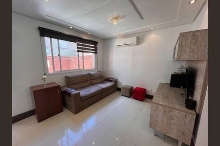 Sala de casa de condomínio para alugar com 4 quartos, 144m² em Sarandi, Porto Alegre