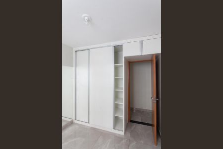 Apartamento à venda com 60m², 2 quartos e 1 vagaQuarto 2