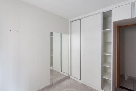 Apartamento à venda com 60m², 2 quartos e 1 vagaQuarto 2