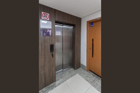 Apartamento à venda com 60m², 2 quartos e 1 vagaElevador