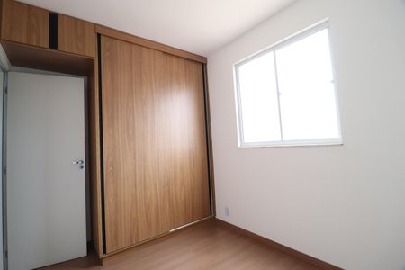 Quarto 1 de apartamento para alugar com 2 quartos, 55m² em Jardim Espanha, Uberlândia