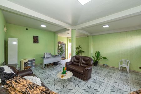 Casa para alugar com 344m², 3 quartos e 1 vaga Casa para alugar com 344m², 3 quartos e 1 vagaSala