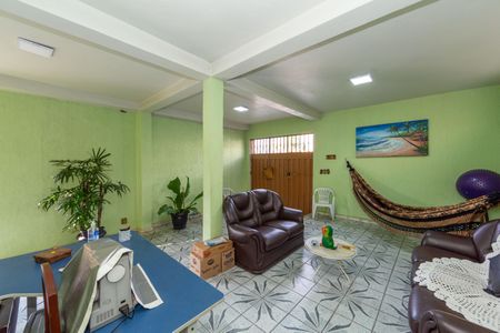 Casa para alugar com 344m², 3 quartos e 1 vaga Casa para alugar com 344m², 3 quartos e 1 vagaSala