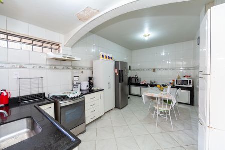 Casa para alugar com 344m², 3 quartos e 1 vaga Casa para alugar com 344m², 3 quartos e 1 vagaCozinha