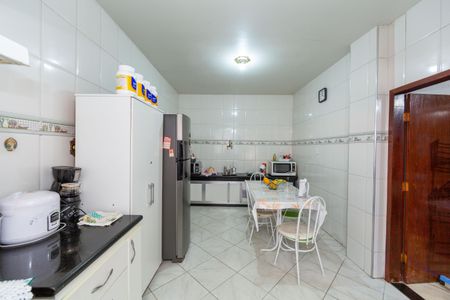 Casa para alugar com 344m², 3 quartos e 1 vaga Casa para alugar com 344m², 3 quartos e 1 vagaCozinha