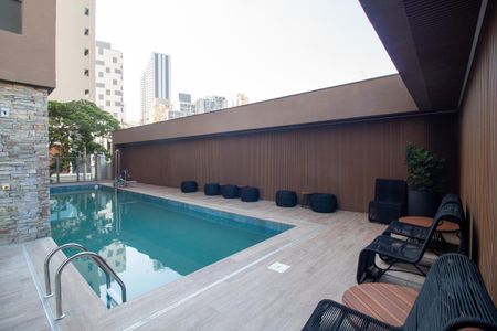 Studio para alugar com 25m², 1 quarto e sem vaga Studio para alugar com 25m², 1 quarto e sem vagaÁrea comum - Piscina