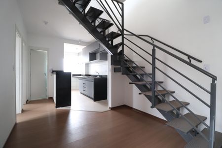 Apartamento para alugar com 110m², 2 quartos e 1 vagaEscada