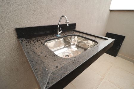 Apartamento para alugar com 110m², 2 quartos e 1 vagaÁrea de Serviço