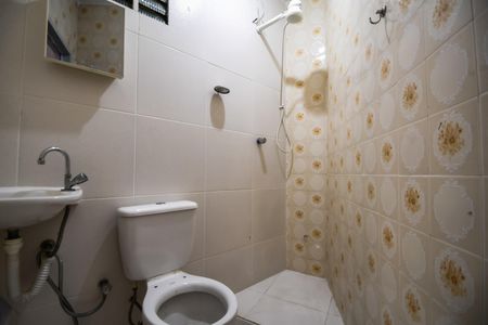 Casa para alugar com 220m², 3 quartos e 3 vagasBanheiro do edicula